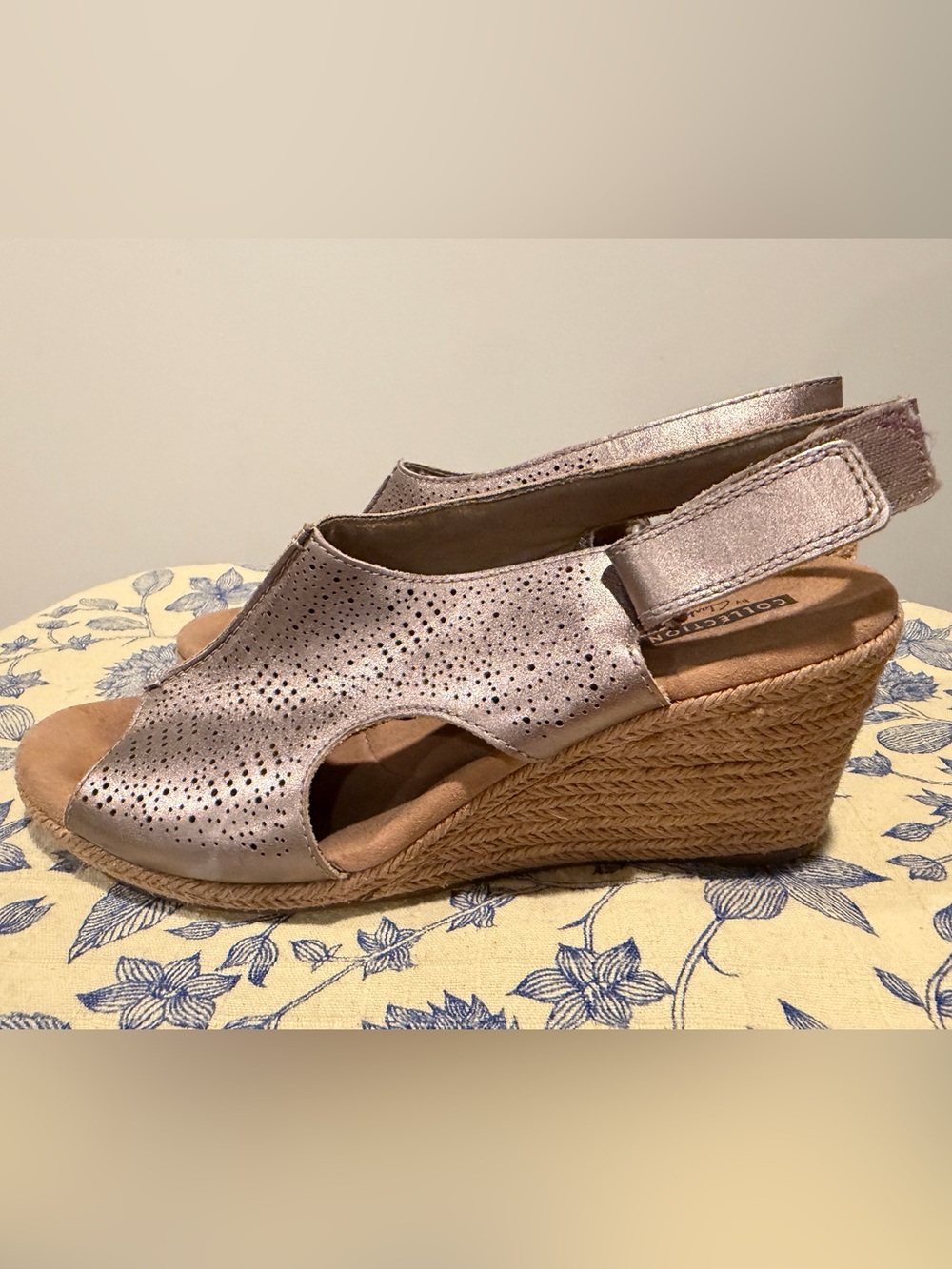Clarks Collection Lafley Rosen Pewter Metallic Espadrille Wedge Sandals Sz 10